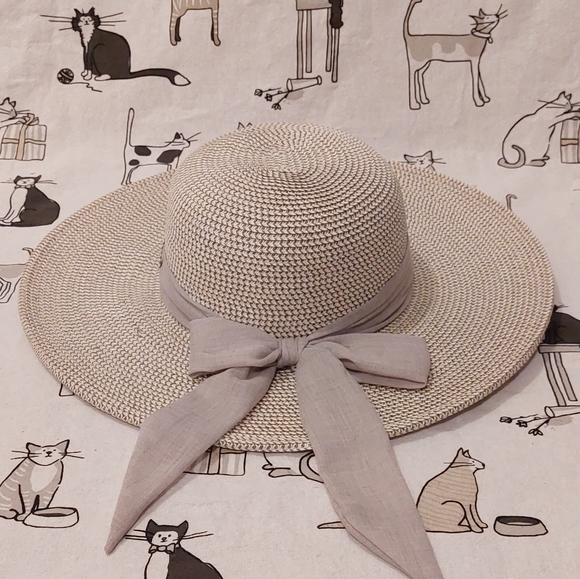 Chic Beige Straw Hat with Bow - Picture 1 of 6